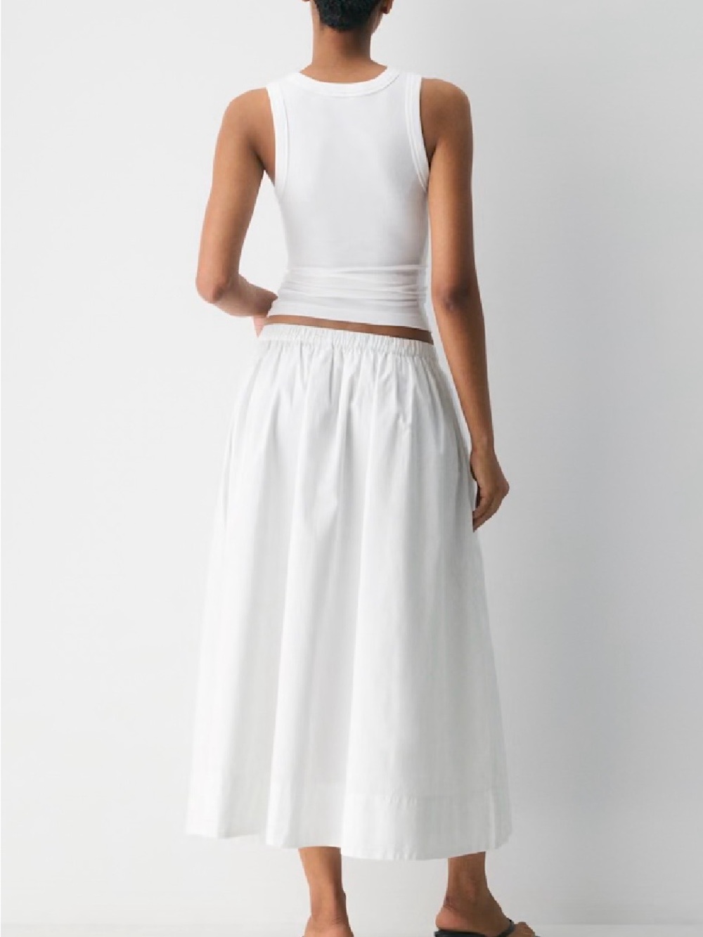 Aritzia Luminary Poplin Skirt - Picture 3 of 7